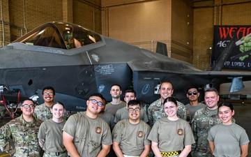 Luke AFB's 61st AMU weapons loaders test speed and safety in quarterly showdown