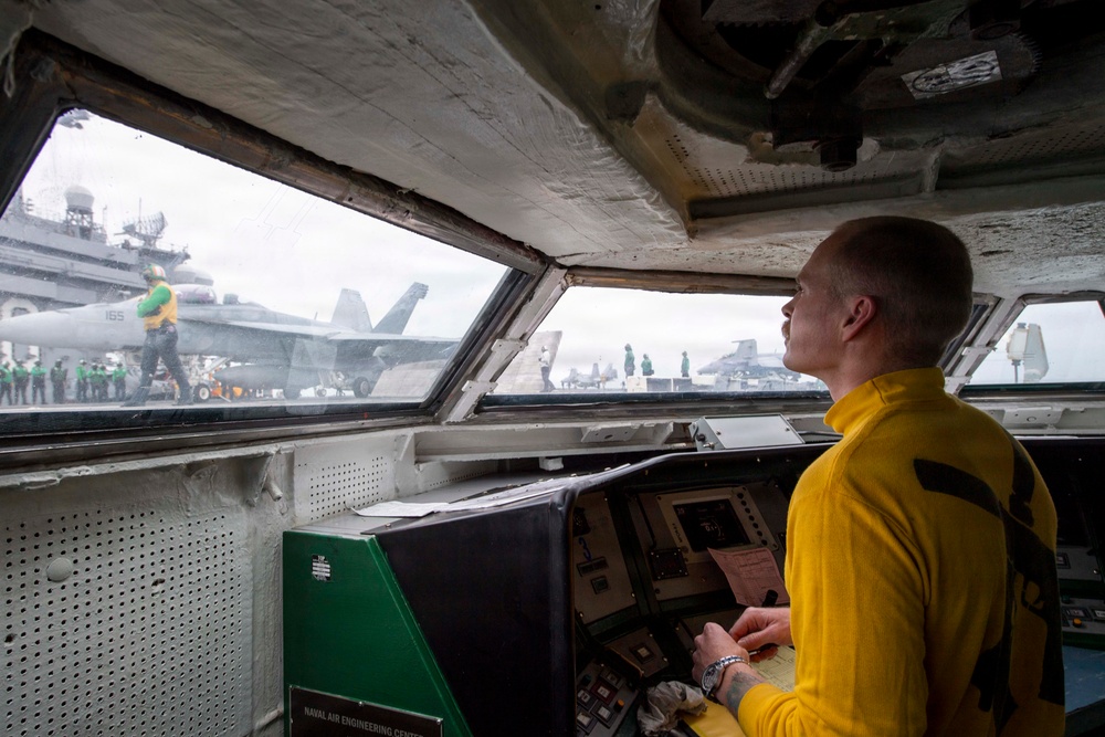 USS Carl Vinson (CVN 70) conducts flight operations