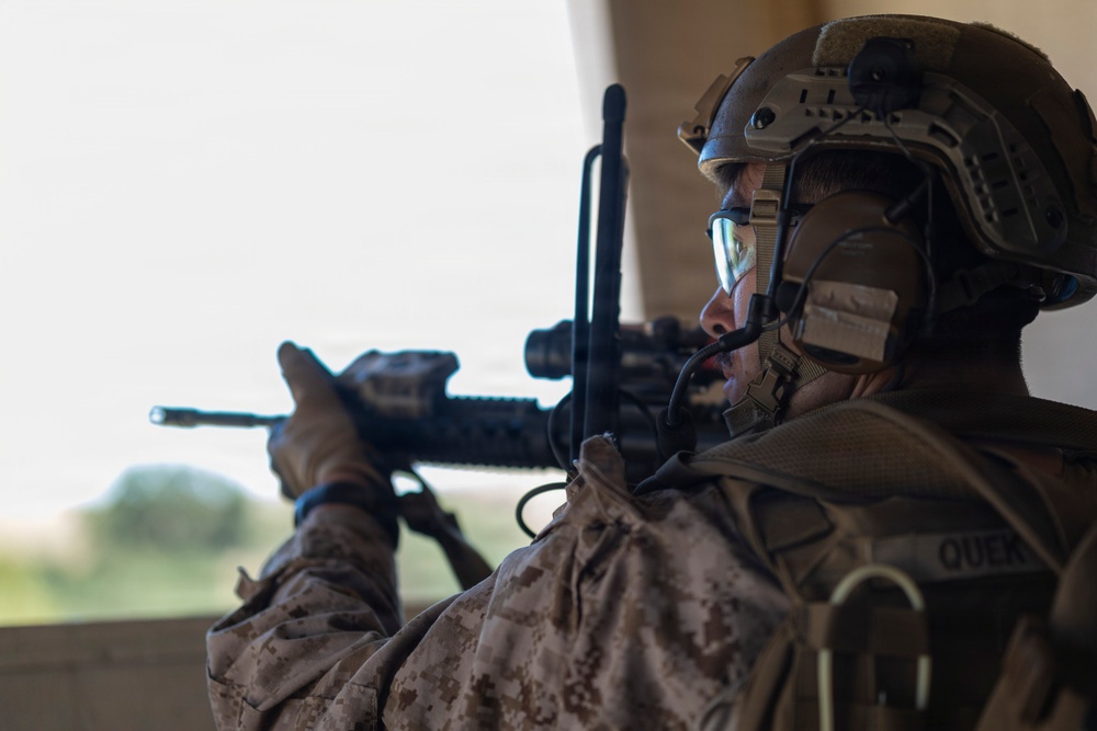 13th MEU | BLT 2/4 Conducts a Vertical Assault Raid