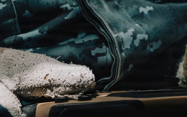 U.S. Navy and Japan Maritime Self-Defense Force EOD participate in a dismounted response drill