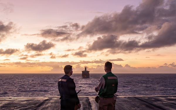 CVN-71 conducts refueling at sea during RIMPAC 26