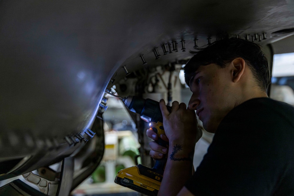 Abraham Lincoln Conducts Aircraft Maintenance