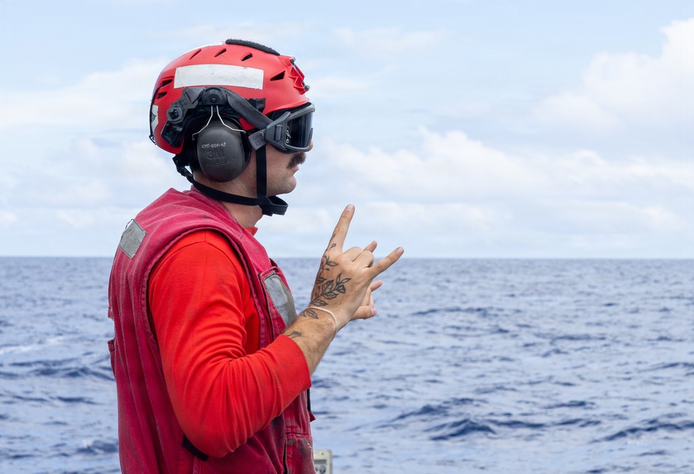 USS Mustin conducts flight operations