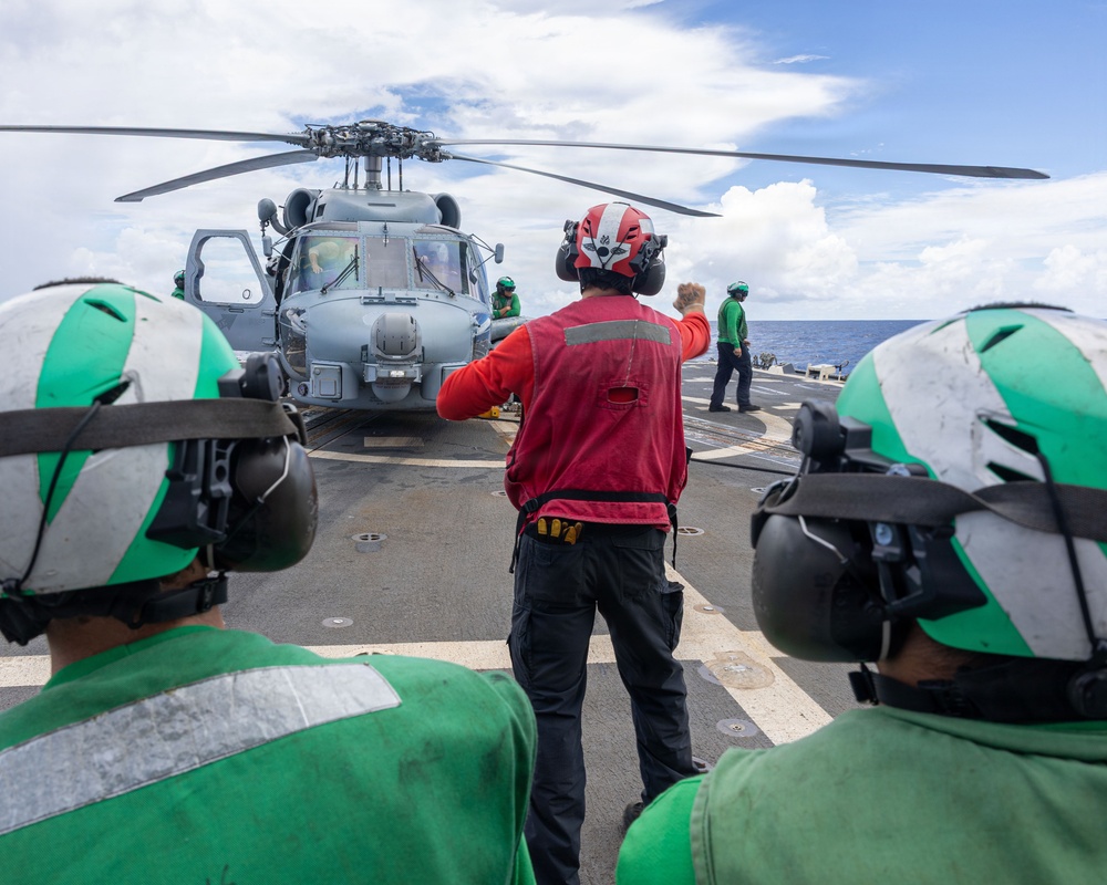 USS Mustin conducts flight operations