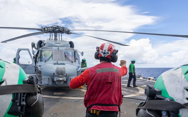 USS Mustin conducts flight operations