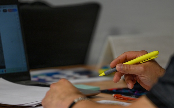 52nd Fighter Wing Airmen chart civilian paths through transition Assistance Program