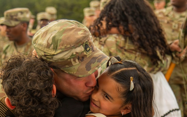 Welcome home, Dogface Soldiers!