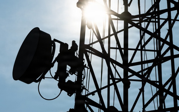 213th EIS communications work