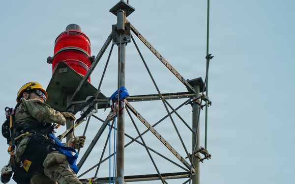 213th EIS communications work