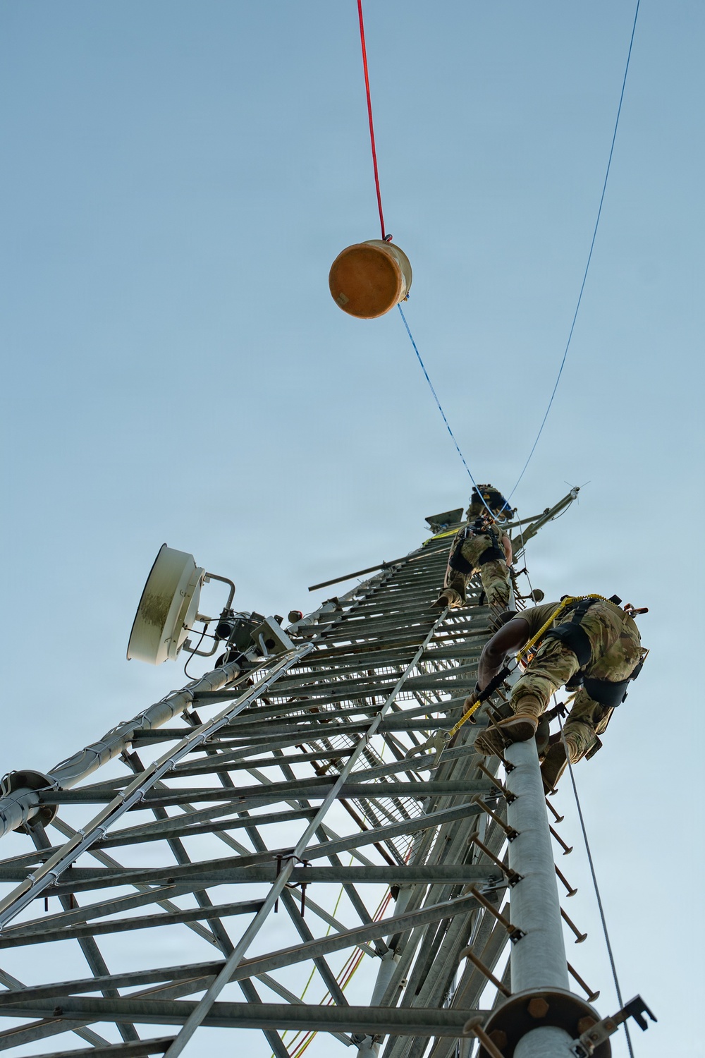 213th EIS communications work