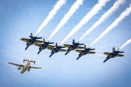 C-2A Greyhound's Six Decades of Service Ends with Landing at NAS Pensacola