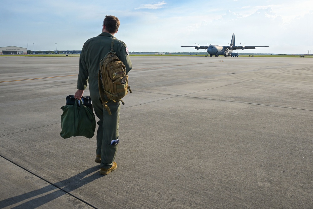 165th Airlift Wing builds tactical airlift readiness through formation flight and combat offload training