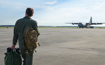 165th Airlift Wing builds tactical airlift readiness through formation flight and combat offload training