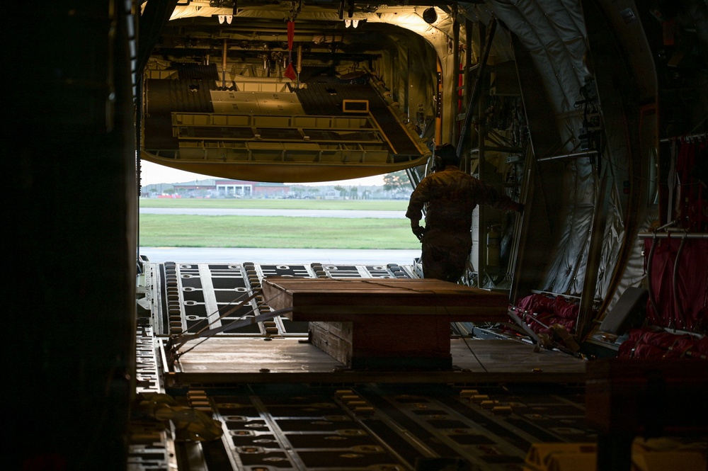 165th Airlift Wing builds tactical airlift readiness through formation flight and combat offload training