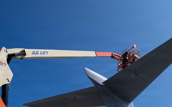 Aircraft maintenance at new heights