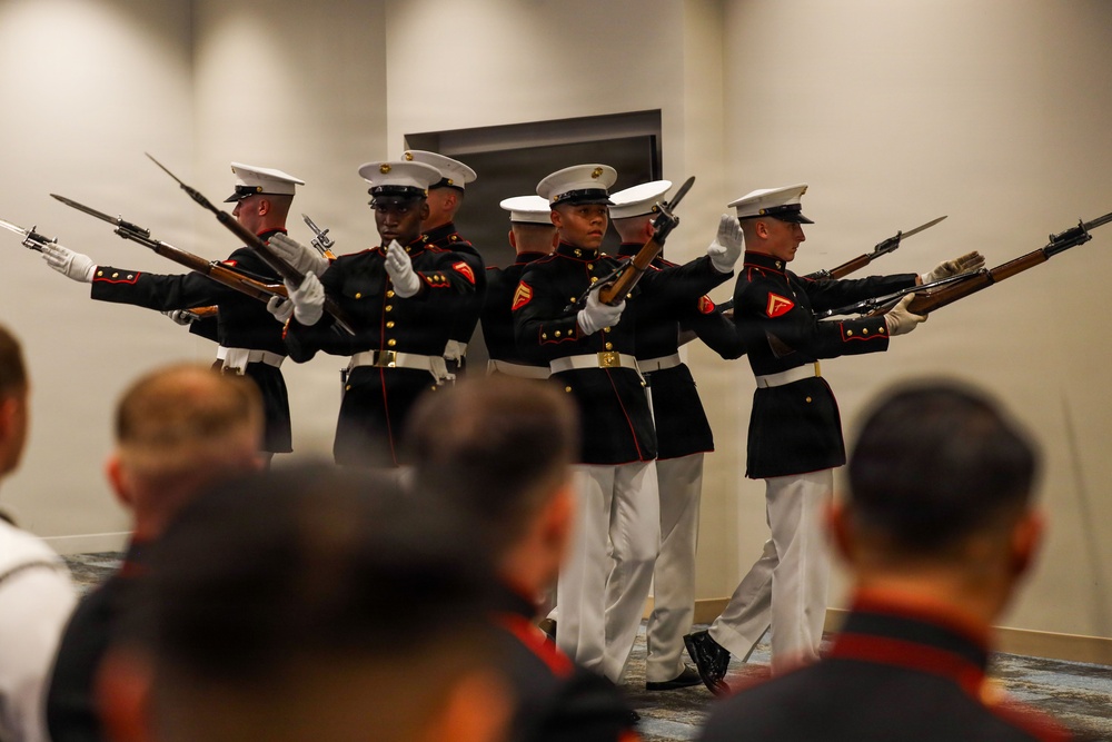 Lt. Gen. Andrew M. Niebel hosts Mr. Robert Ruark at Marine Barracks Washington's Sunset Parade