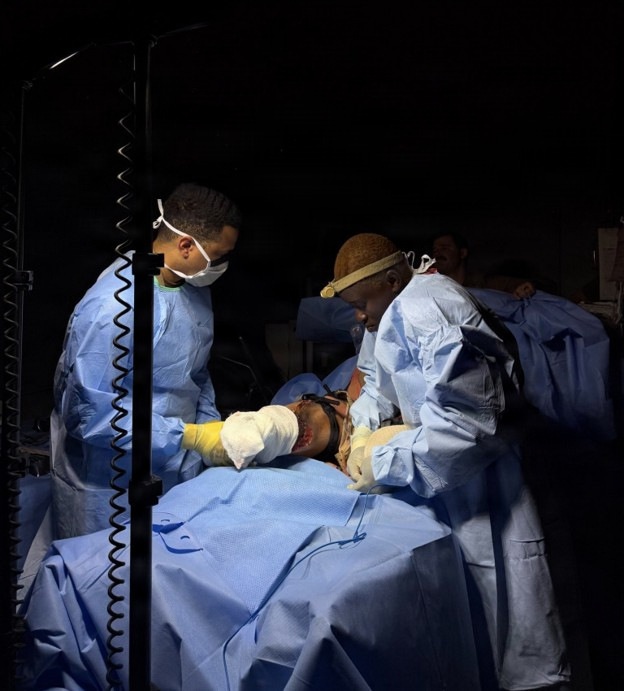 Expeditionary Medical Team Delivers Critical Post-Operative Care Under Low-Light Conditions in Shipboard Simulator