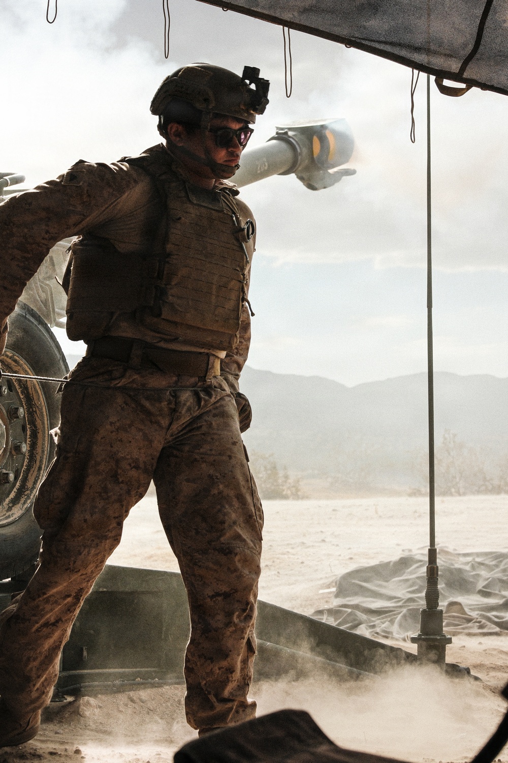 Marines with 1st Battalion, 11th Marine Regiment sling rounds during FSCEX