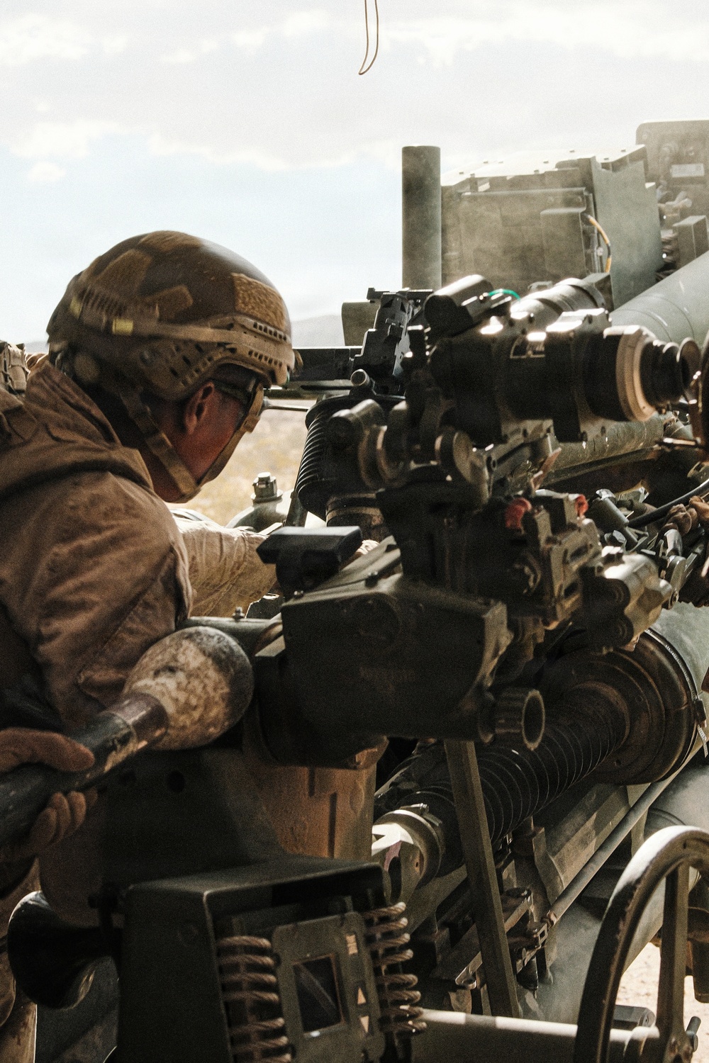 Marines with 1st Battalion, 11th Marine Regiment sling rounds during FSCEX