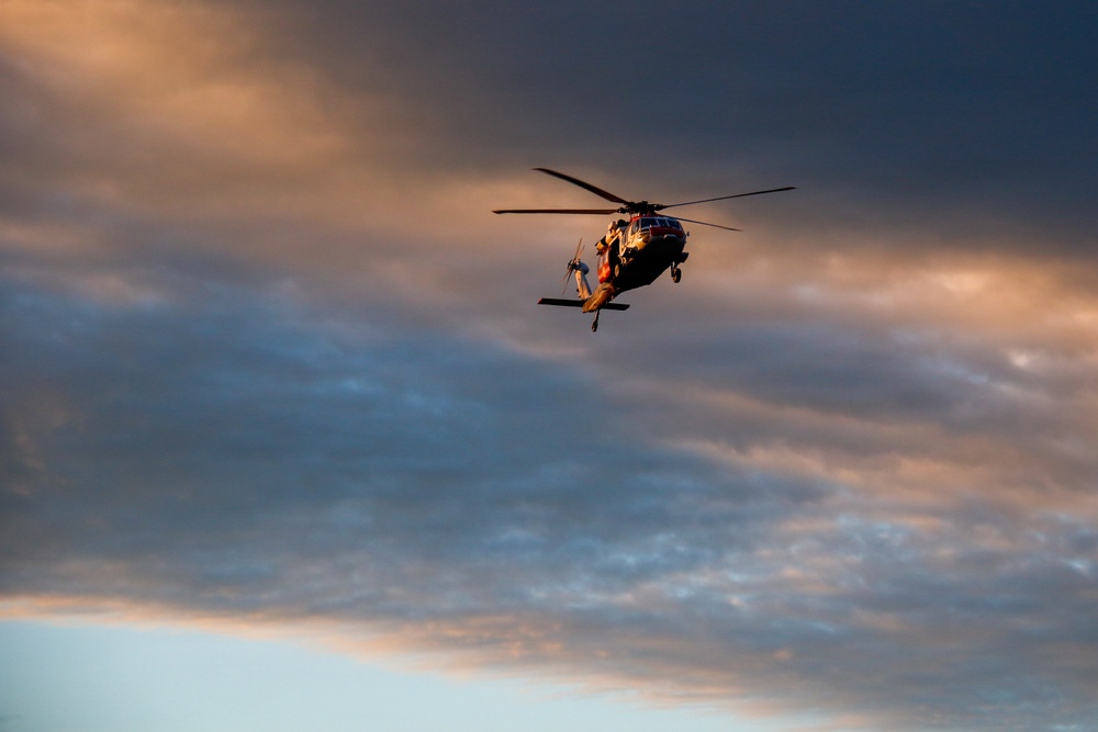 EODMU 11 and NAS Whidbey Island SAR Conduct Joint Casting Exercise