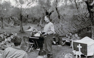 World War II chaplain provides religious support