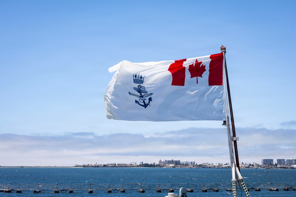 USS O'Kane Sailors Visit HMCS Charlottetown