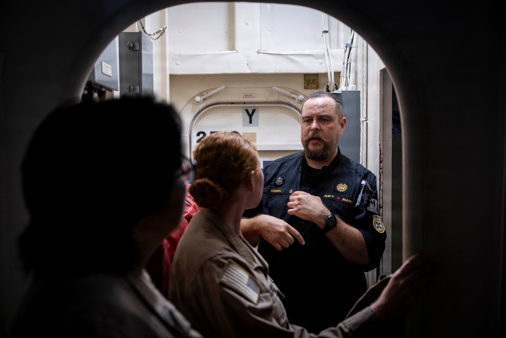 USS O'Kane Sailors Visit HMCS Charlottetown
