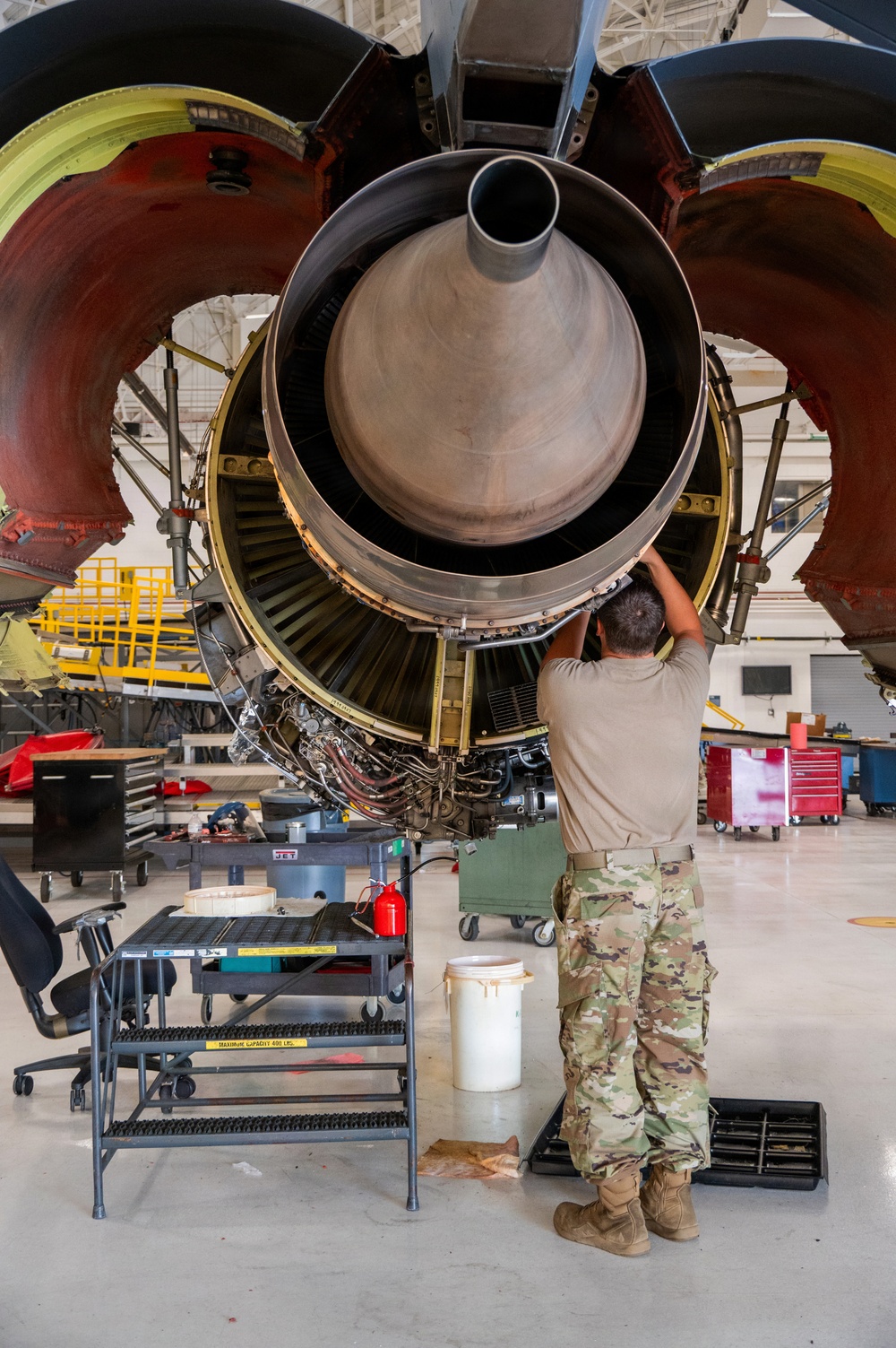 KC-135 Stratotanker Aircraft Maintenance