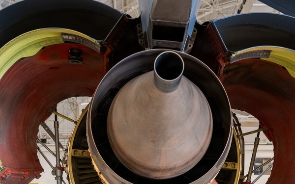 KC-135 Stratotanker Aircraft Maintenance