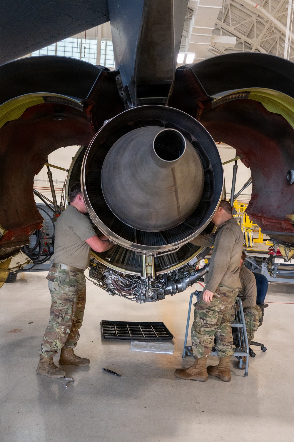 KC-135 Stratotanker Aircraft Maintenance