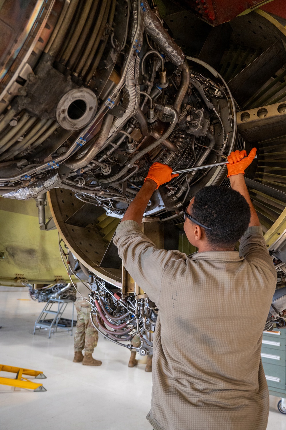 KC-135 Stratotanker Aircraft Maintenance