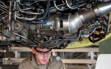 KC-135 Stratotanker Aircraft Maintenance