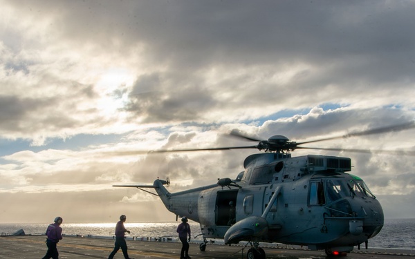 Peruvian Navy Departs USS Essex during RIMPAC 2026