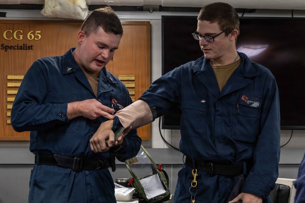 USS Chosin Sailors conduct medical training during RIMPAC 2026