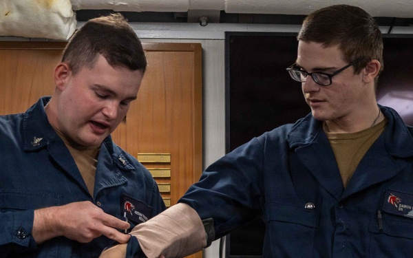 USS Chosin Sailors conduct medical training during RIMPAC 2026