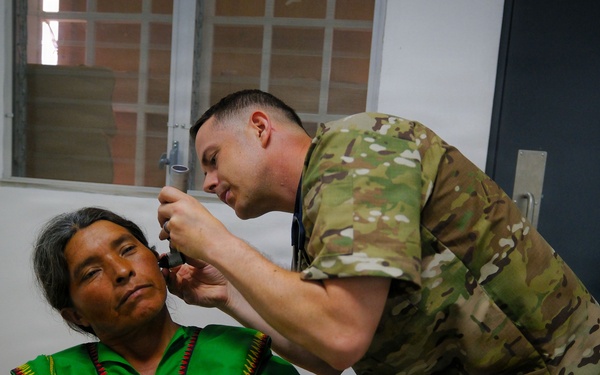 U.S. Army provide medical care throughout the Ngabe-Buglé Comarca