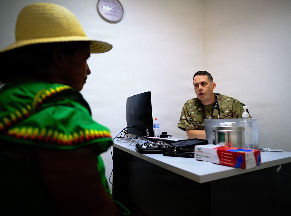 U.S. Army provide medical care throughout the Ngabe-Buglé Comarca