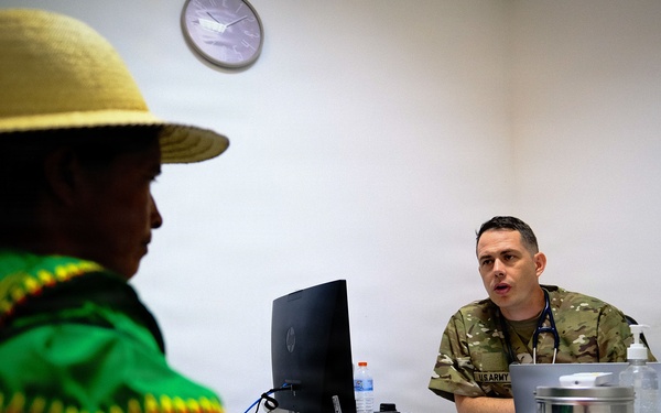 U.S. Army provide medical care throughout the Ngabe-Buglé Comarca