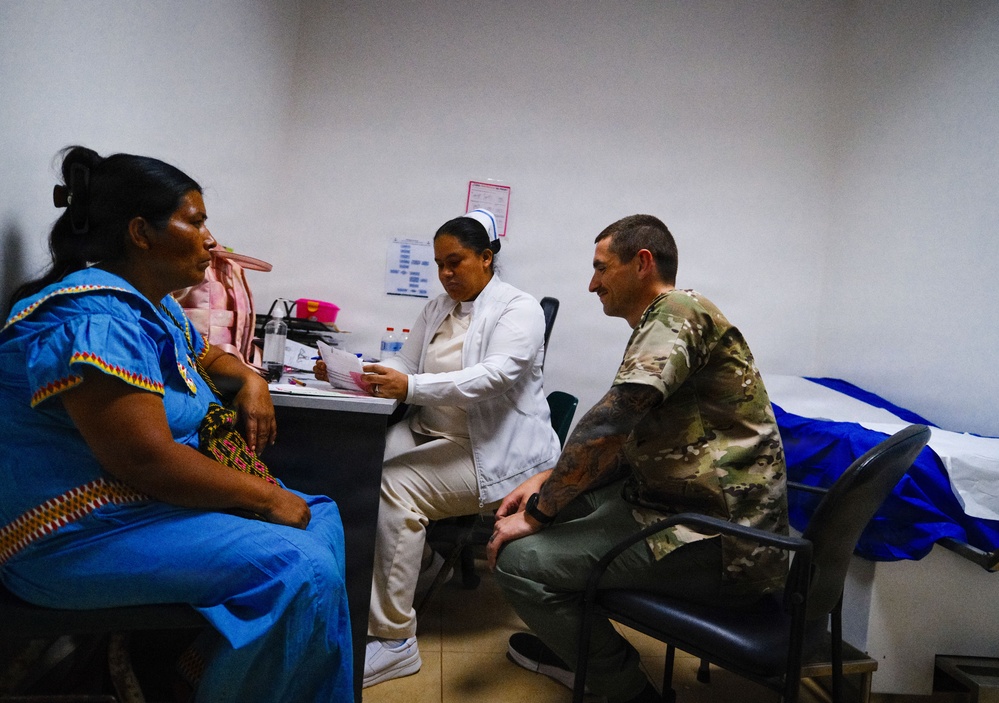 U.S. Army provide medical care throughout the Ngabe-Buglé Comarca