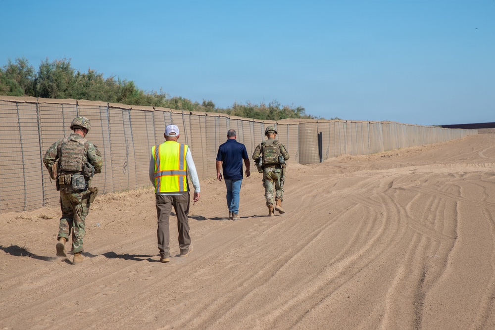 36th Engineer Battalion Leadership observe HESCO barriers