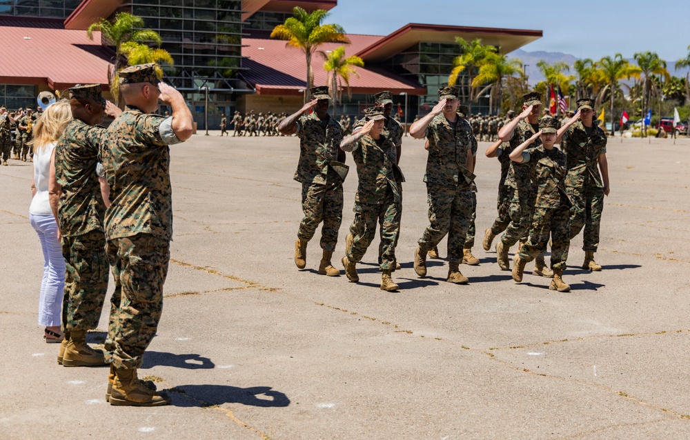 New Leadership: 1st CRR conducts change of command