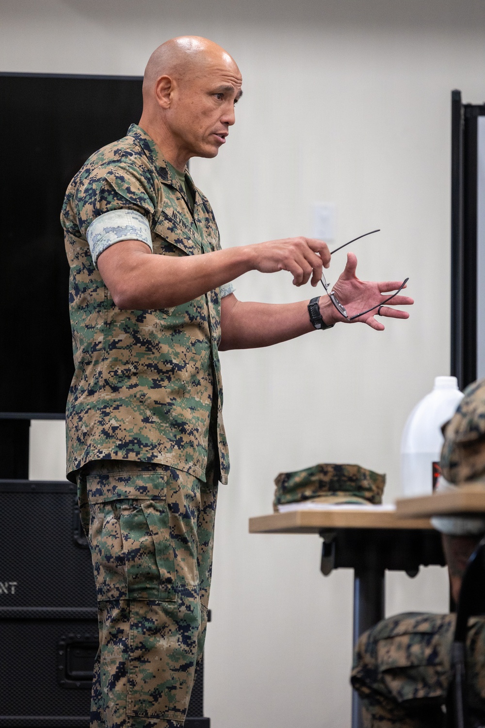 I MEF SgtMaj speaks at a SSgt Transition Seminar