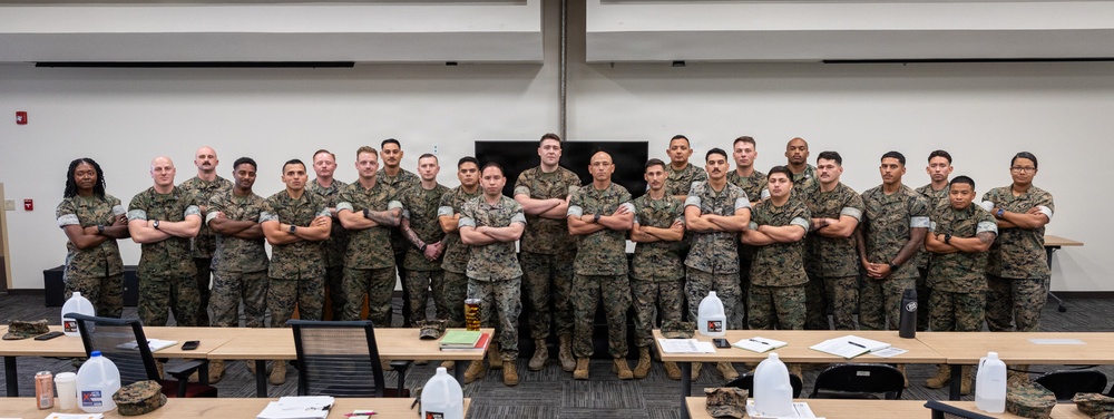 I MEF SgtMaj speaks at a SSgt Transition Seminar