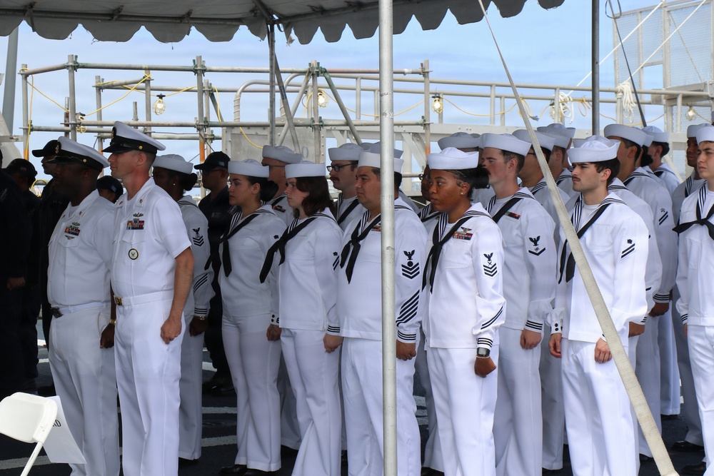 Change of Command Ceremony held onboard USS Omaha (LCS 12) [Image 3 of 3]