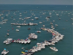Coast Guard, partners conduct patrols during busy boating weekend in Chicago