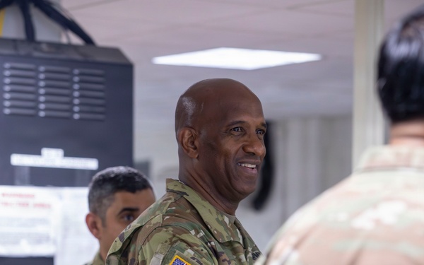 LTG Jeth Rey Visits DC Armory