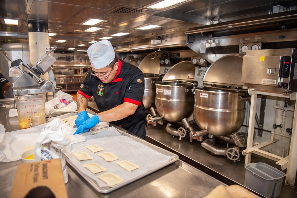 USS Essex hosts an "Iron Chef" competition during RIMPAC 2026