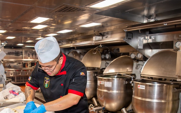 USS Essex hosts an "Iron Chef" competition during RIMPAC 2026