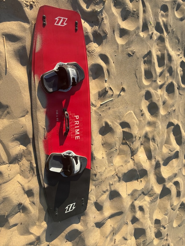 Coast Guard responds to unmanned, adrift kiteboard on Lake Michigan