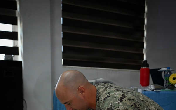 U.S., Sri Lanka Navy Conduct Medical Subject Matter Expert Exchange during CARAT Sri Lanka 26